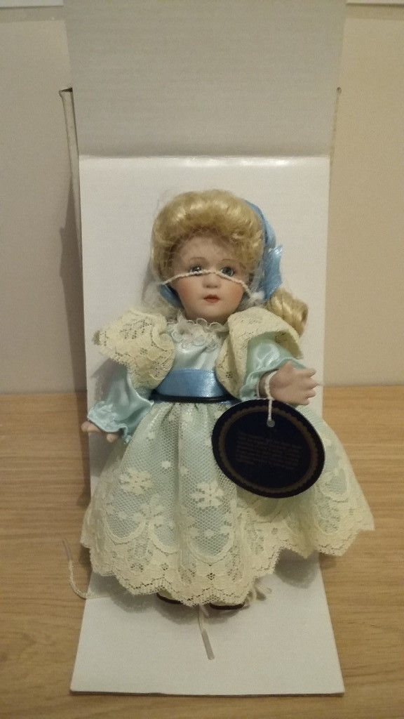 royal heirloom collection porcelain dolls